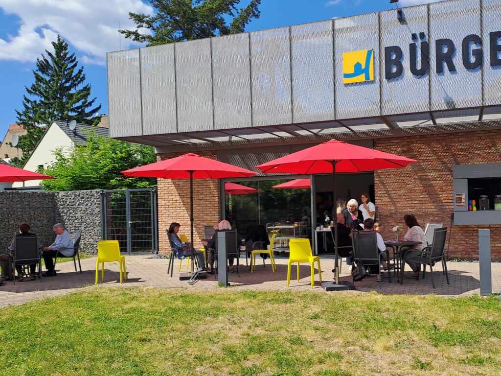 ko-luetzel_aktuelles_eroeffnung-stadtteilcafe_1